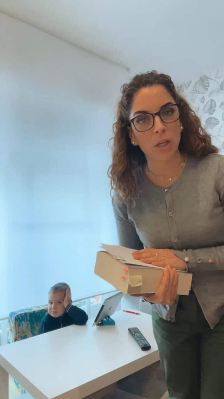 ¡Alejandro lo tiene claro! 😂  Las formas de educar han cambiado. Está demostrado que los niños/as aprenden mucho más a