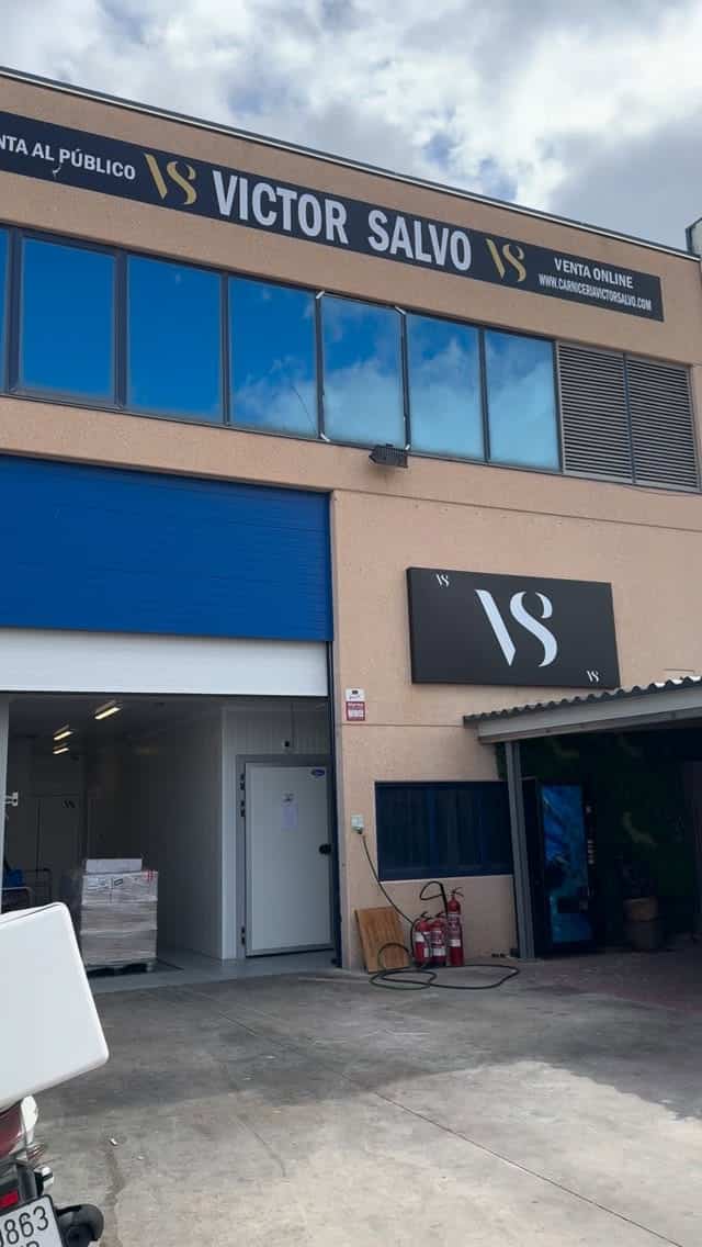 No penséis que sólo enviamos online… nuestra tienda física está a pleno rendimiento y esperando a que vengáis a compra