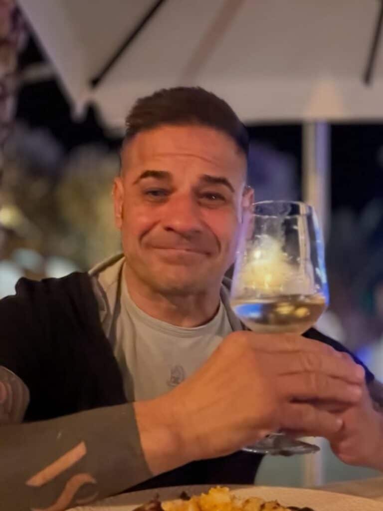 Con cara de poker.. que os 🖕 Me dan ganas de hacerme por Carnicería Victor Salvo